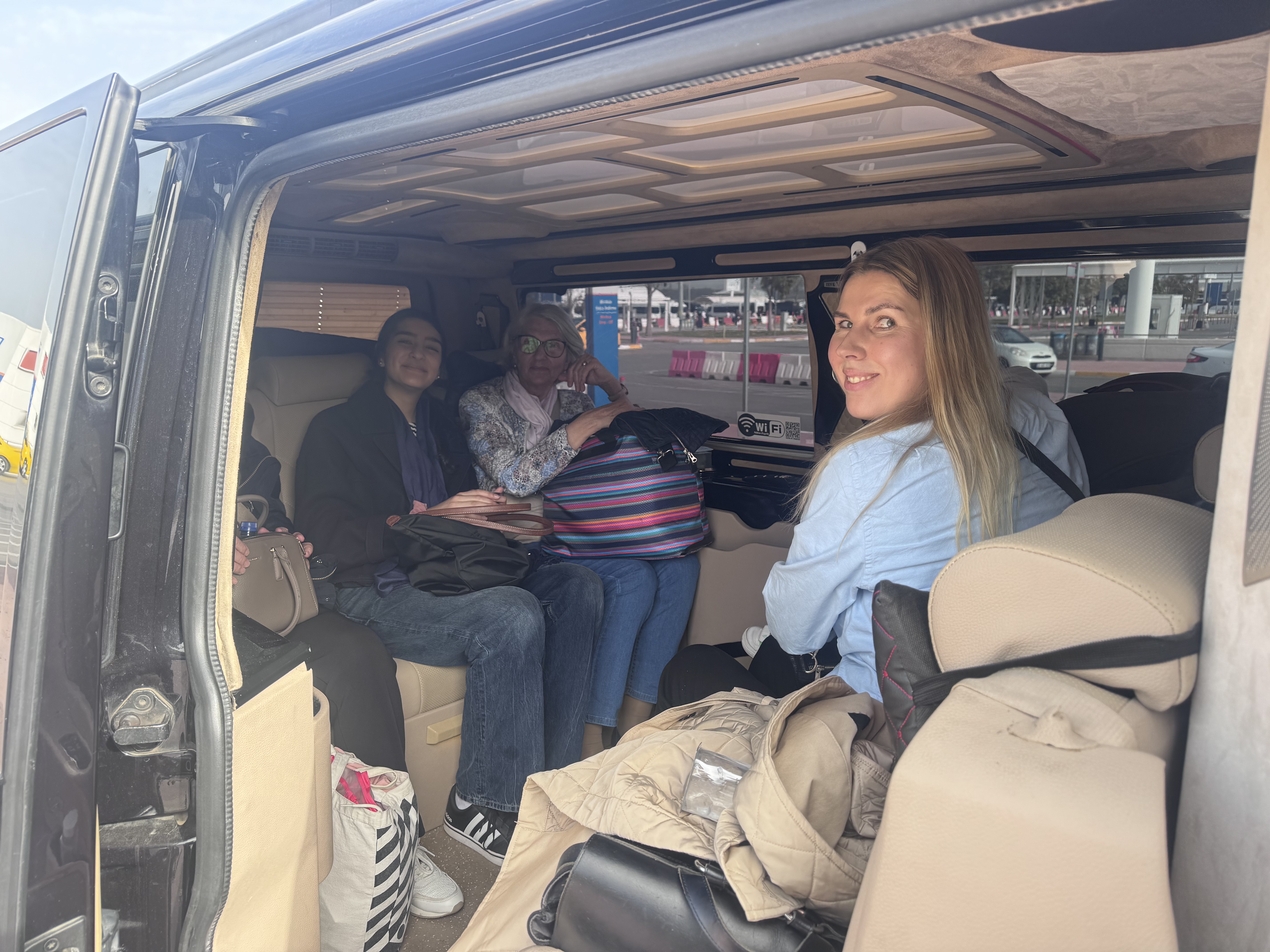 Tatil havaalanında başlar